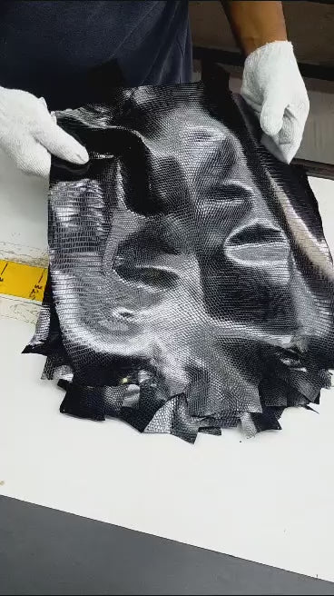 Black Ring Lizard Skin — Grade 1 | Varanus Salvator